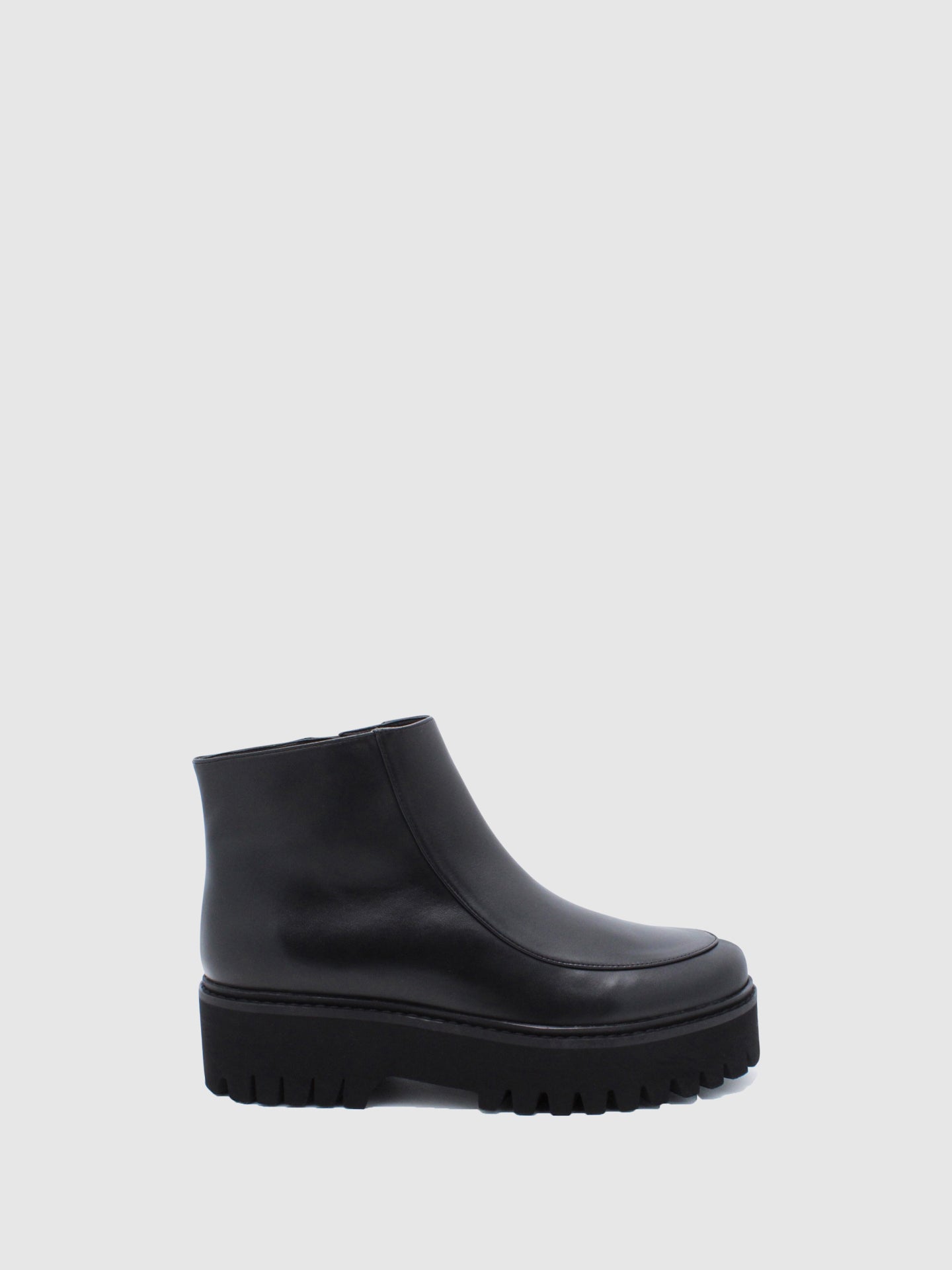 JJ Heitor Black Chelsea Ankle Boots