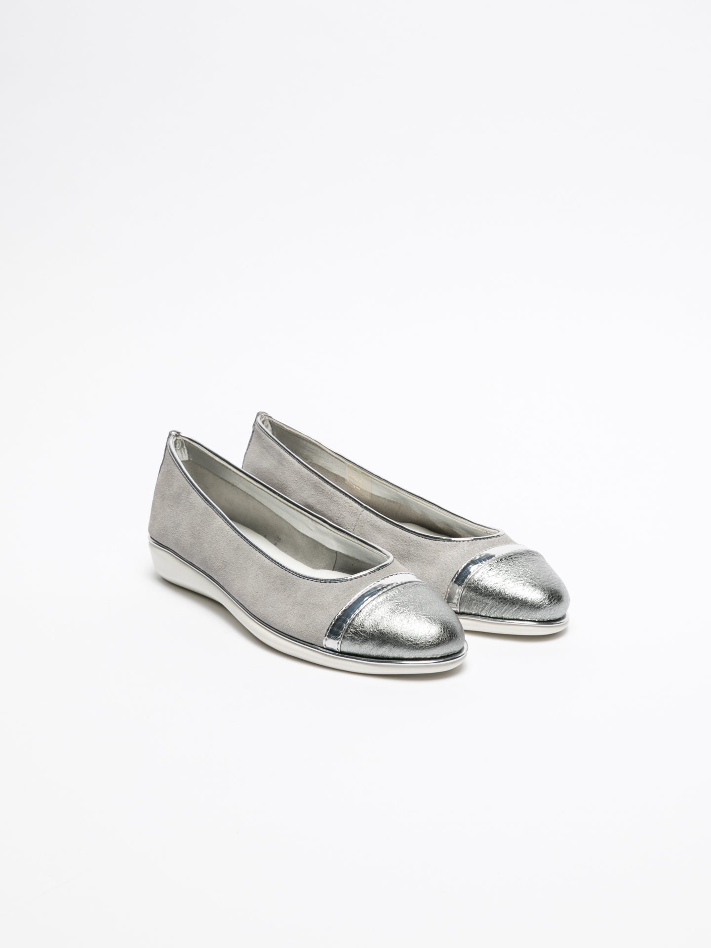 The Flexx Silver Round Toe Ballerinas